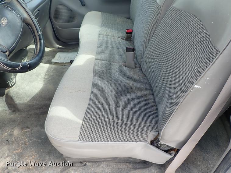 image for item DF8727 2000 Ford F150 pickup truck