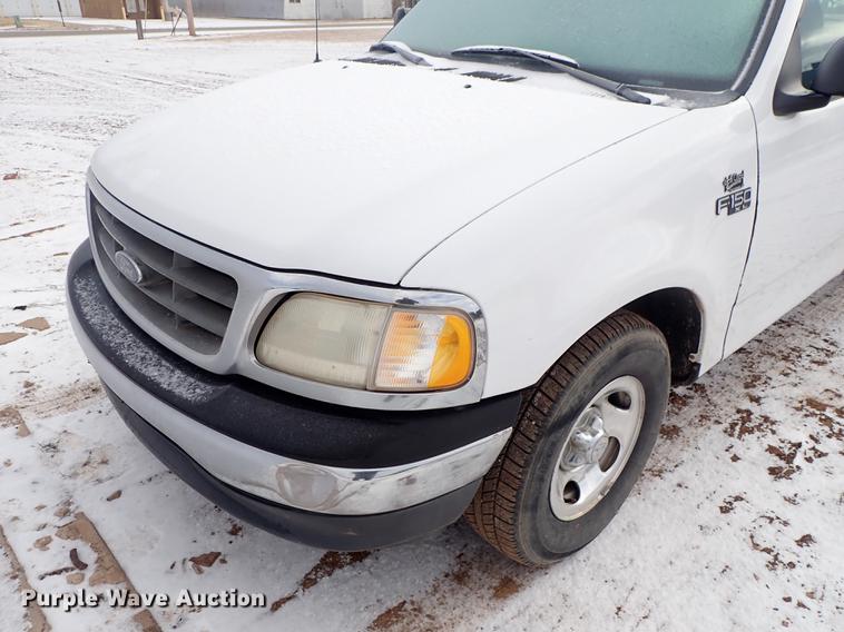 image for item DF8727 2000 Ford F150 pickup truck