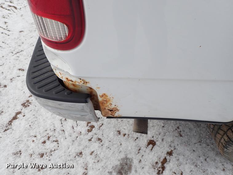 image for item DF8727 2000 Ford F150 pickup truck