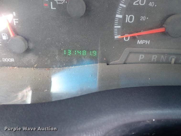 image for item DF8727 2000 Ford F150 pickup truck