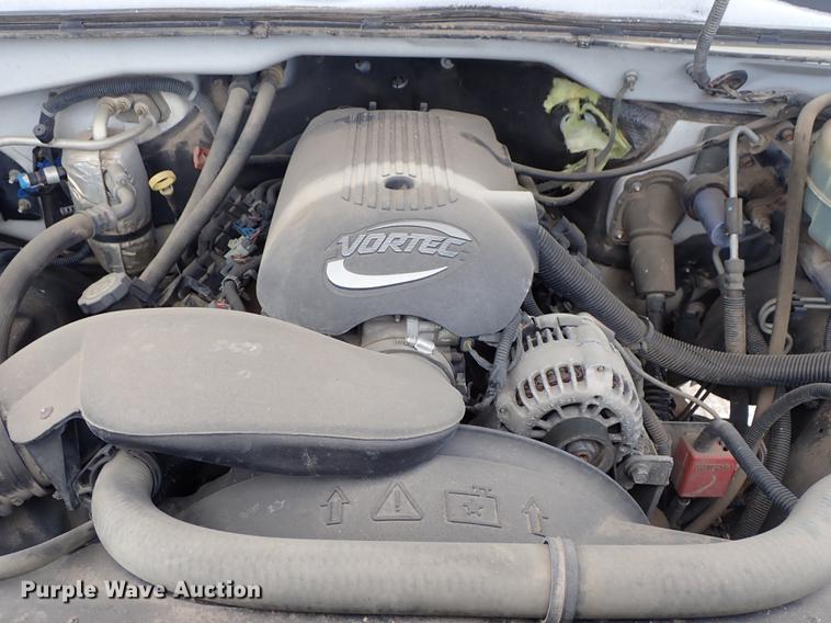 image for item DF8728 2002 Chevrolet Silverado 2500HD Ext. Cab pickup truck