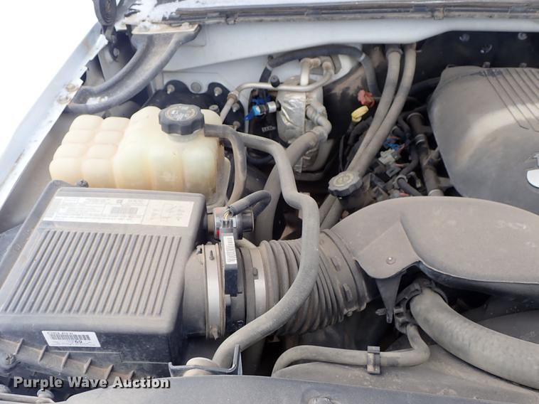 image for item DF8728 2002 Chevrolet Silverado 2500HD Ext. Cab pickup truck