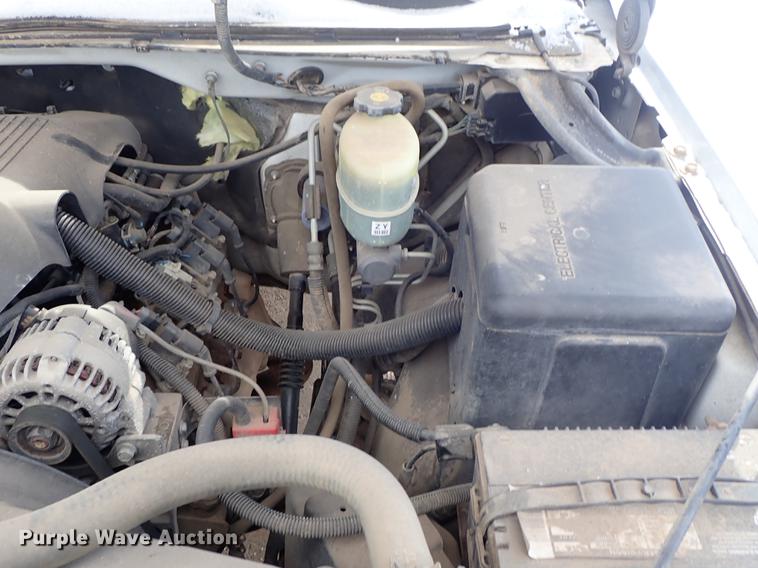 image for item DF8728 2002 Chevrolet Silverado 2500HD Ext. Cab pickup truck