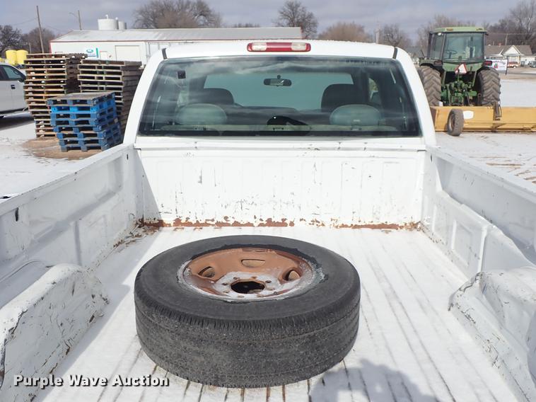 image for item DF8728 2002 Chevrolet Silverado 2500HD Ext. Cab pickup truck