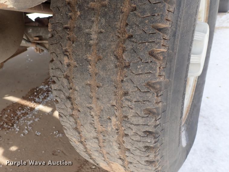 image for item DF8728 2002 Chevrolet Silverado 2500HD Ext. Cab pickup truck