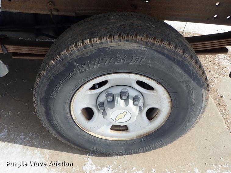 image for item DF8728 2002 Chevrolet Silverado 2500HD Ext. Cab pickup truck