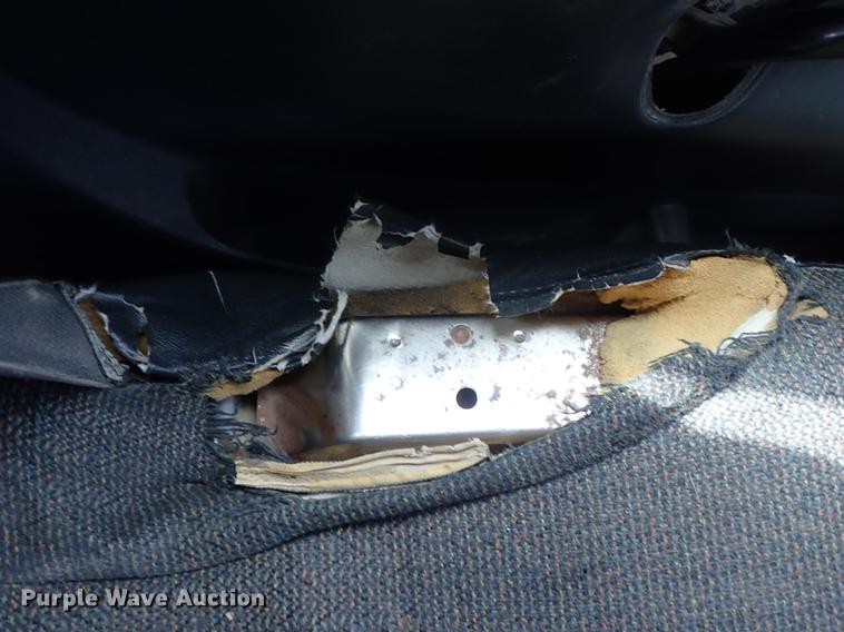 image for item DF8728 2002 Chevrolet Silverado 2500HD Ext. Cab pickup truck