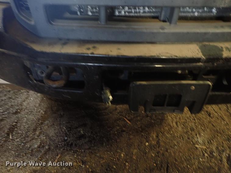 image for item DF8732 2005 Ford F350 Super Duty Crew Cab utility bed pickup truck