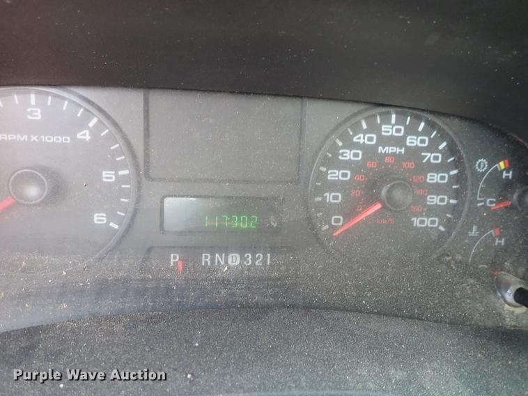 image for item DG2926 2005 Ford F250 Super Duty pickup truck