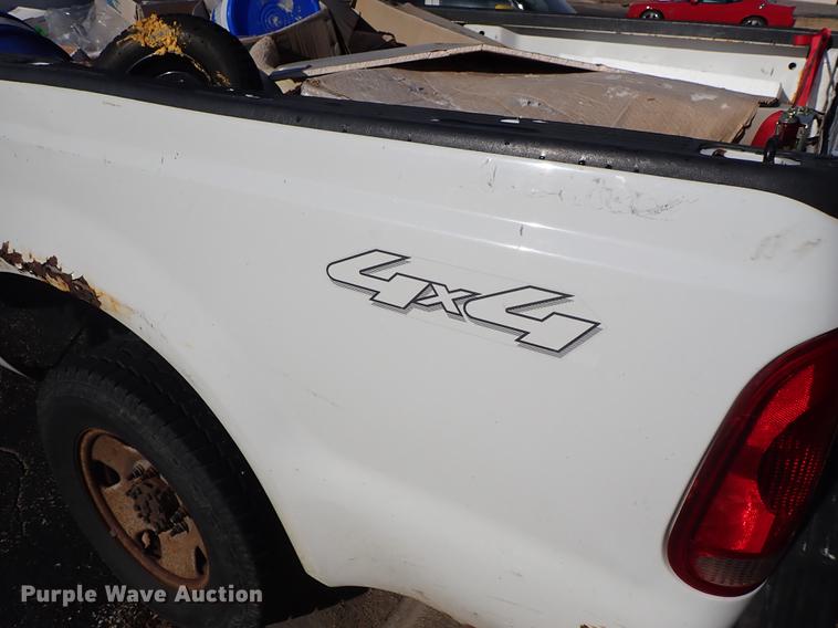image for item DG2926 2005 Ford F250 Super Duty pickup truck