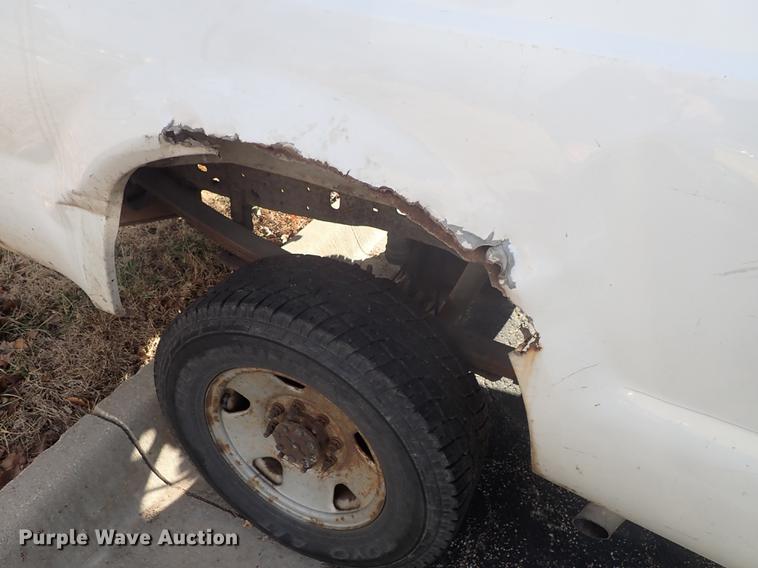 image for item DG2926 2005 Ford F250 Super Duty pickup truck