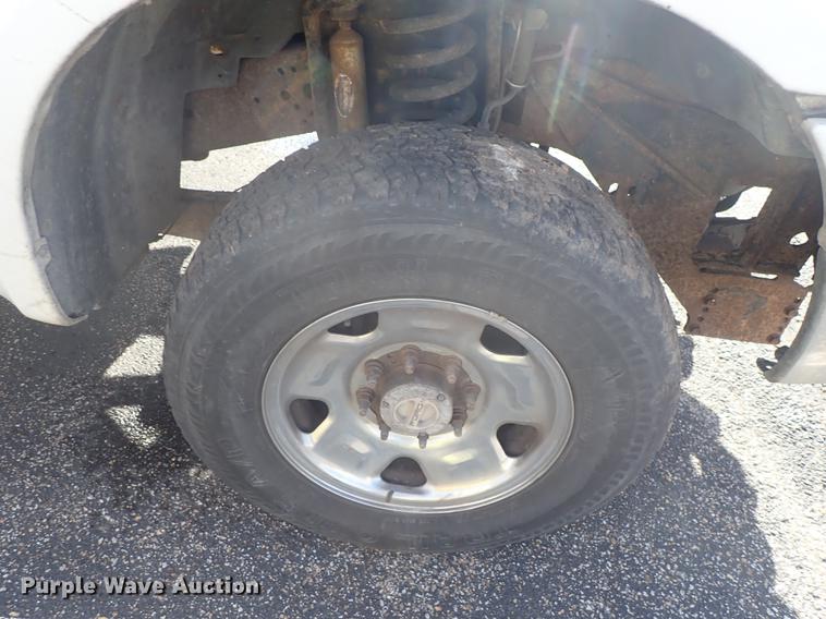 image for item DG2926 2005 Ford F250 Super Duty pickup truck