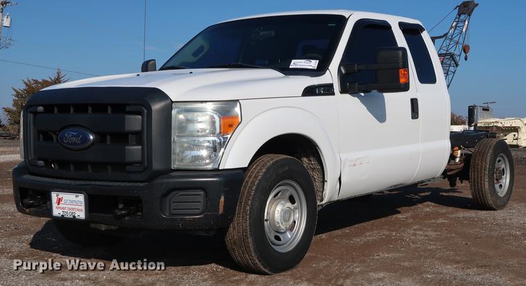 image for item DG3306 2012 Ford F250 Super Duty XL SuperCab pickup truck cab and chassis