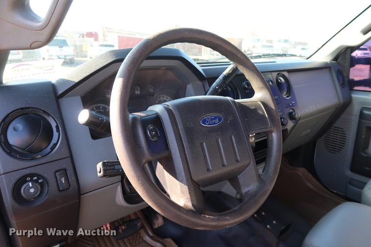 image for item DG3306 2012 Ford F250 Super Duty XL SuperCab pickup truck cab and chassis