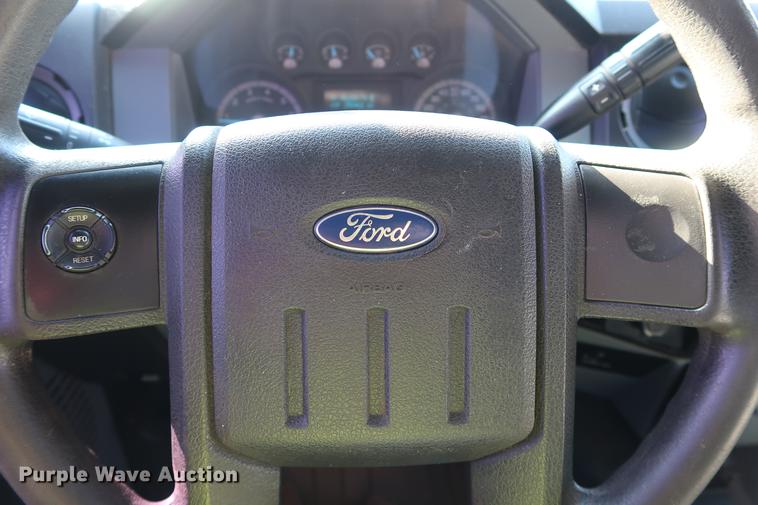 image for item DG3306 2012 Ford F250 Super Duty XL SuperCab pickup truck cab and chassis