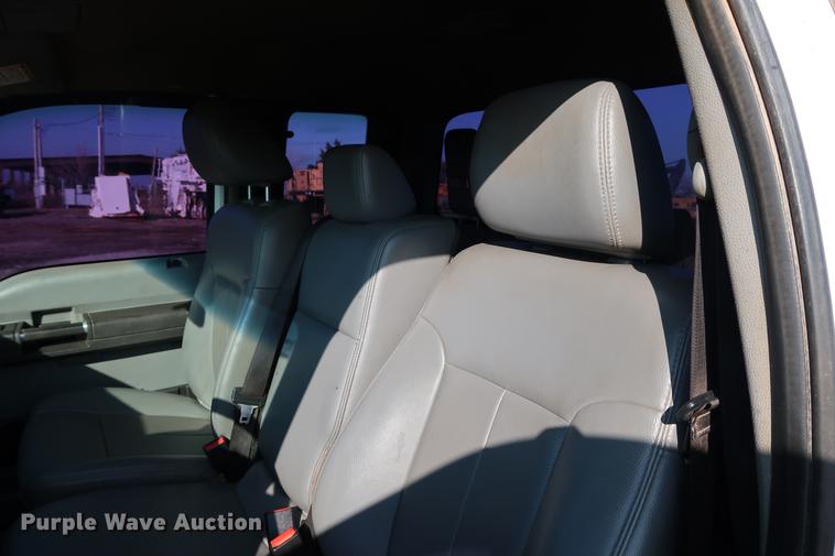 image for item DG3306 2012 Ford F250 Super Duty XL SuperCab pickup truck cab and chassis