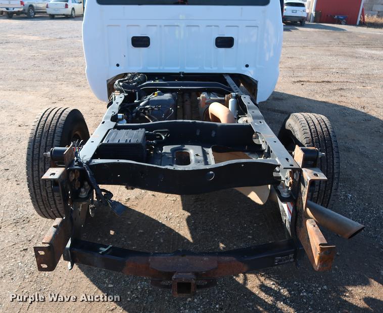 image for item DG3306 2012 Ford F250 Super Duty XL SuperCab pickup truck cab and chassis