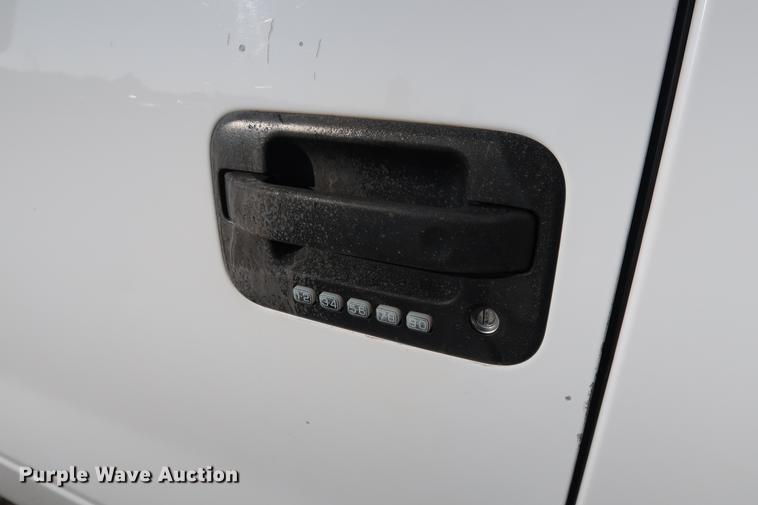 image for item DG3307 2014 Ford F150 XLT SuperCab pickup truck