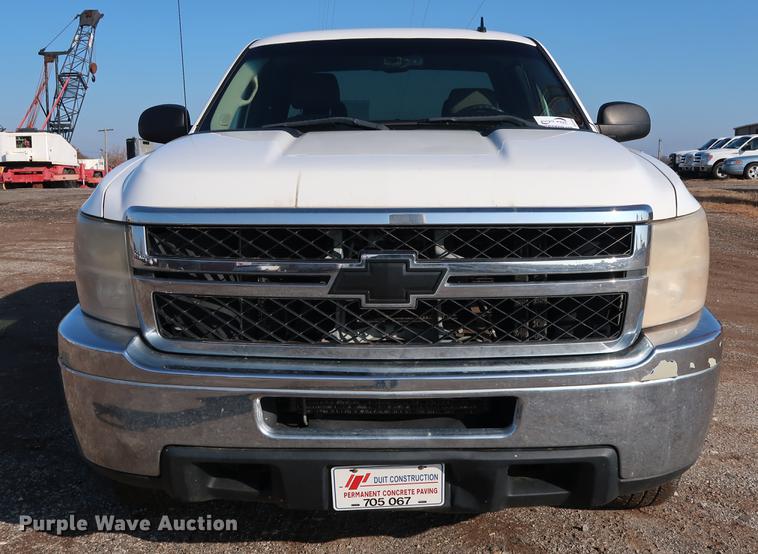 image for item DG3308 2011 Chevrolet Silverado 2500HD LT Z71 Ext. Cab pickup truck