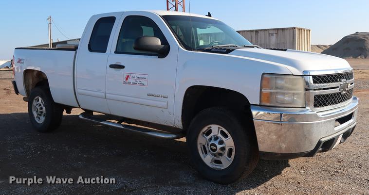 image for item DG3308 2011 Chevrolet Silverado 2500HD LT Z71 Ext. Cab pickup truck