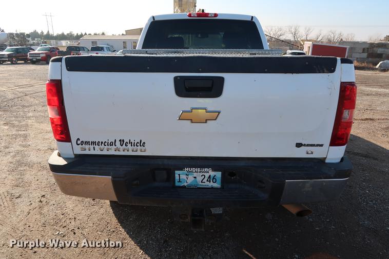 image for item DG3308 2011 Chevrolet Silverado 2500HD LT Z71 Ext. Cab pickup truck