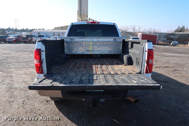 image for item DG3308 2011 Chevrolet Silverado 2500HD LT Z71 Ext. Cab pickup truck
