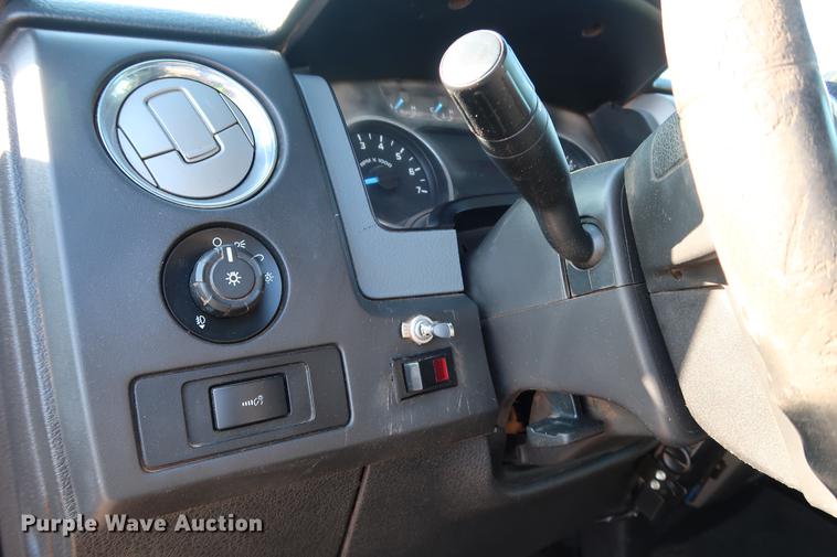 image for item DG3309 2013 Ford F150 XLT SuperCab pickup truck