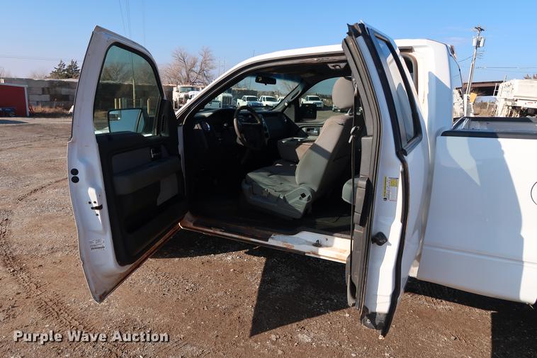 image for item DG3309 2013 Ford F150 XLT SuperCab pickup truck