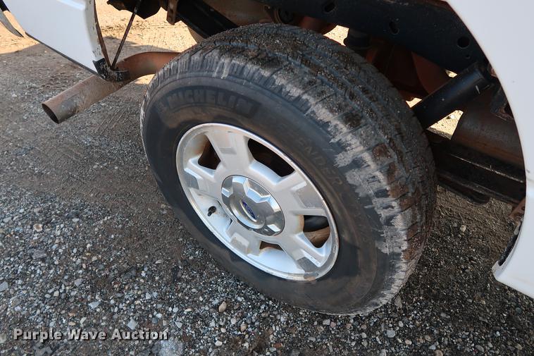 image for item DG3309 2013 Ford F150 XLT SuperCab pickup truck