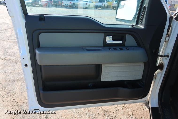 image for item DG3310 2013 Ford F150 XLT SuperCab pickup truck
