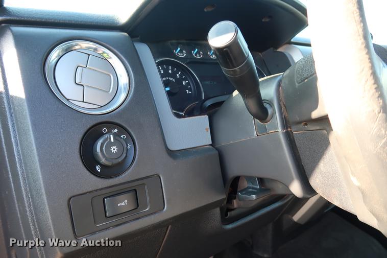 image for item DG3310 2013 Ford F150 XLT SuperCab pickup truck