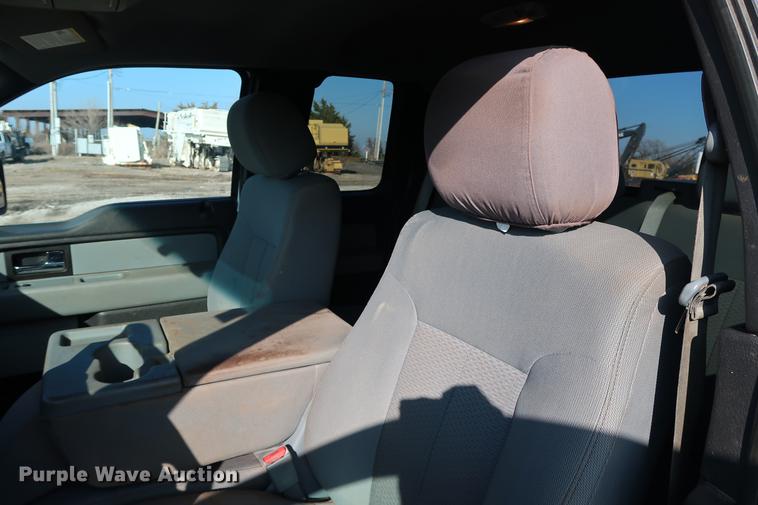 image for item DG3310 2013 Ford F150 XLT SuperCab pickup truck