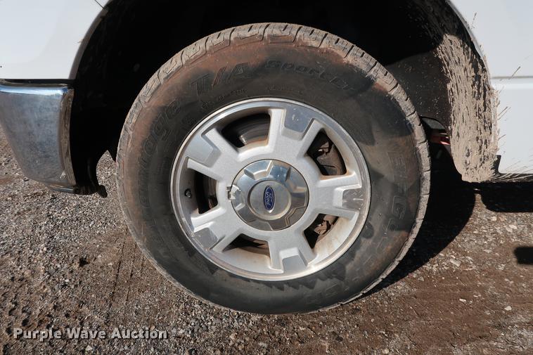 image for item DG3310 2013 Ford F150 XLT SuperCab pickup truck