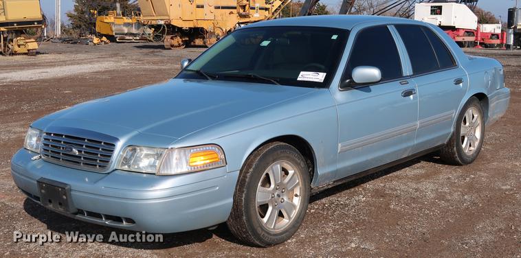 image for item DG3311 2011 Ford Crown Victoria LX