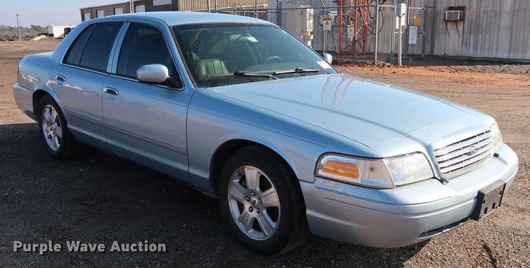 image for item DG3311 2011 Ford Crown Victoria LX