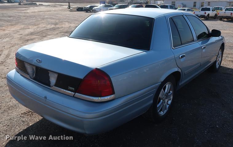 image for item DG3311 2011 Ford Crown Victoria LX