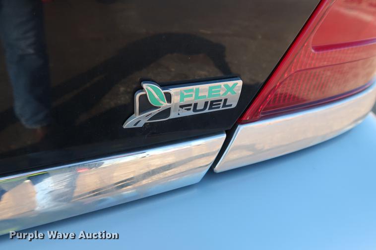 image for item DG3311 2011 Ford Crown Victoria LX