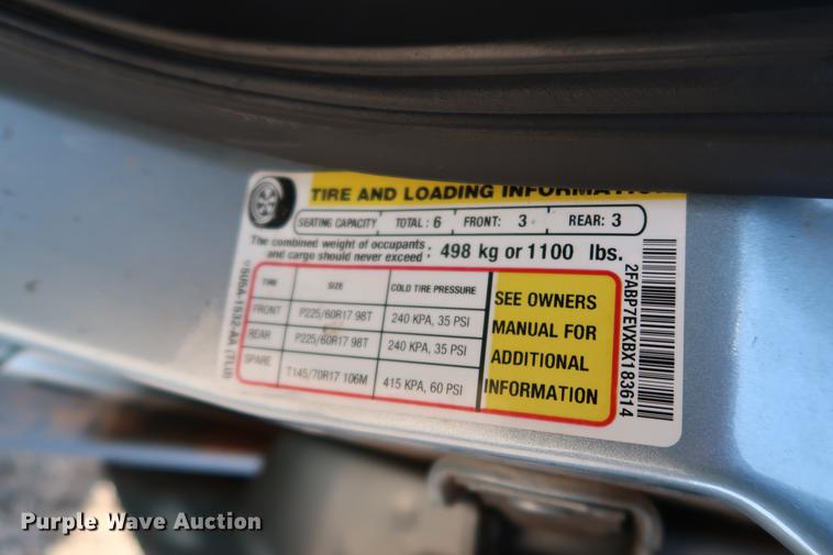 image for item DG3311 2011 Ford Crown Victoria LX