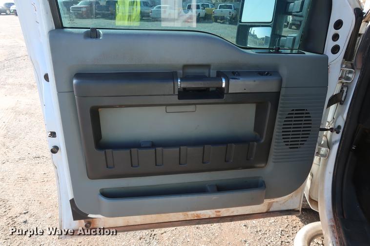 image for item DG3313 2012 Ford F250 Super Duty XLT SuperCab pickup truck