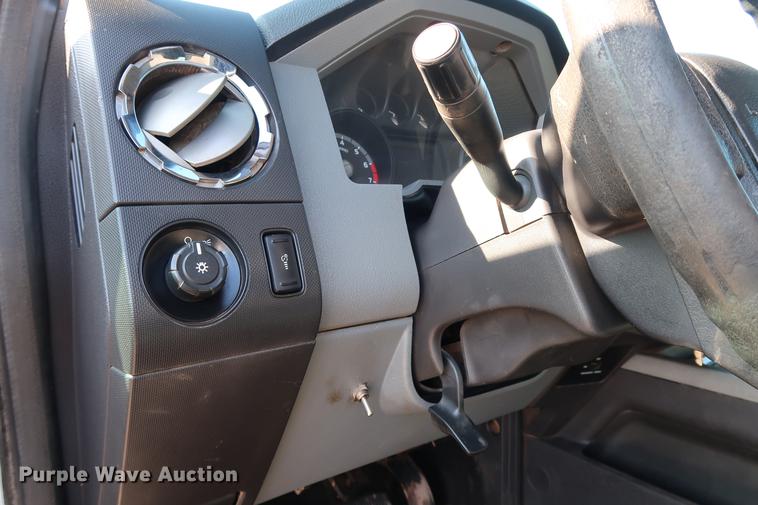 image for item DG3313 2012 Ford F250 Super Duty XLT SuperCab pickup truck