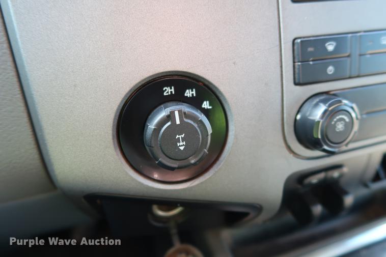 image for item DG3313 2012 Ford F250 Super Duty XLT SuperCab pickup truck