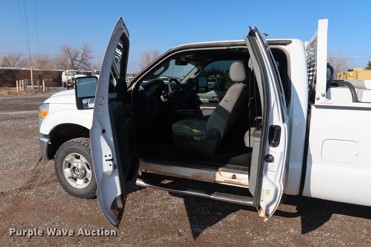 image for item DG3313 2012 Ford F250 Super Duty XLT SuperCab pickup truck