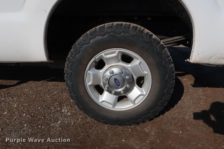 image for item DG3313 2012 Ford F250 Super Duty XLT SuperCab pickup truck