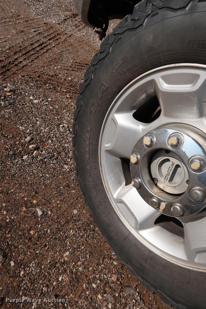 image for item DG3313 2012 Ford F250 Super Duty XLT SuperCab pickup truck