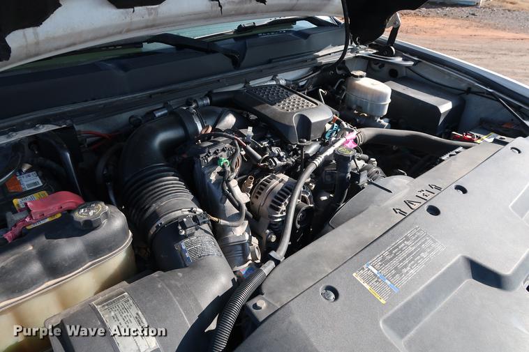 image for item DG3314 2010 Chevrolet Silverado 3500HD Crew Cab flatbed pickup truck