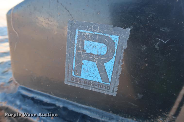 image for item DG3314 2010 Chevrolet Silverado 3500HD Crew Cab flatbed pickup truck