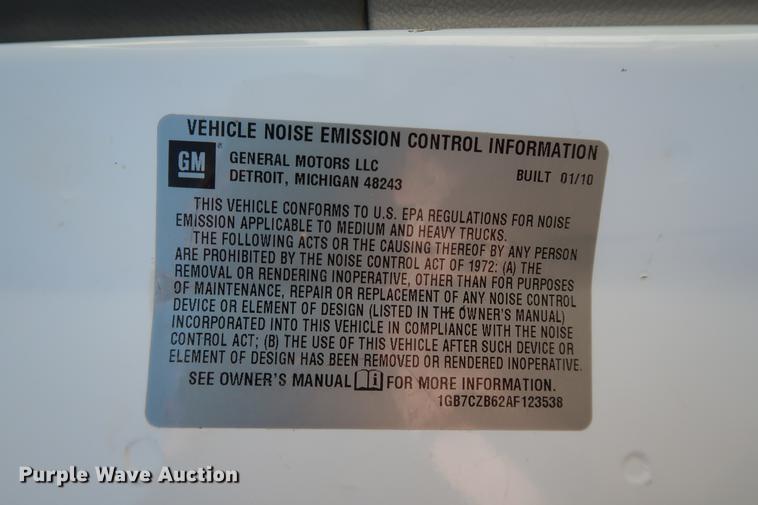 image for item DG3314 2010 Chevrolet Silverado 3500HD Crew Cab flatbed pickup truck