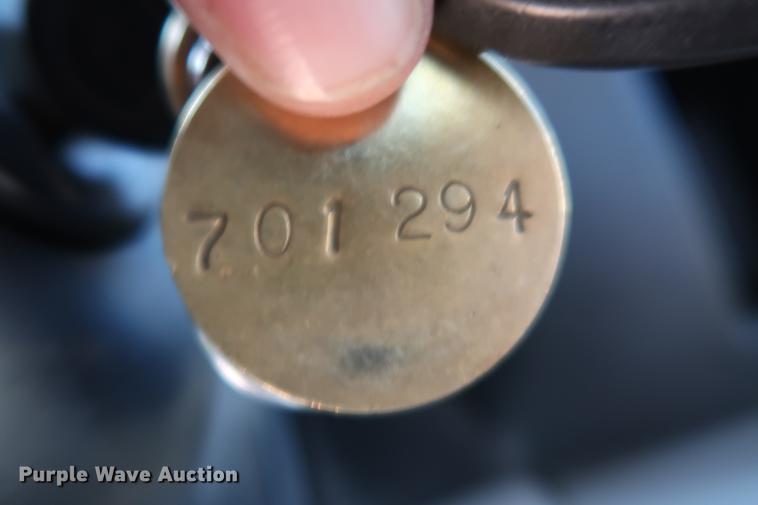 image for item DG3314 2010 Chevrolet Silverado 3500HD Crew Cab flatbed pickup truck