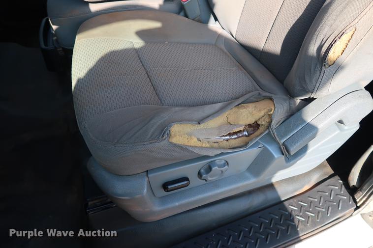 image for item DG3316 2012 Ford F150 XLT SuperCab pickup truck