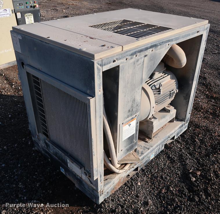 image for item DG3319 Ingersoll Rand SSR-UP6-30-125 rotary screw air compressor